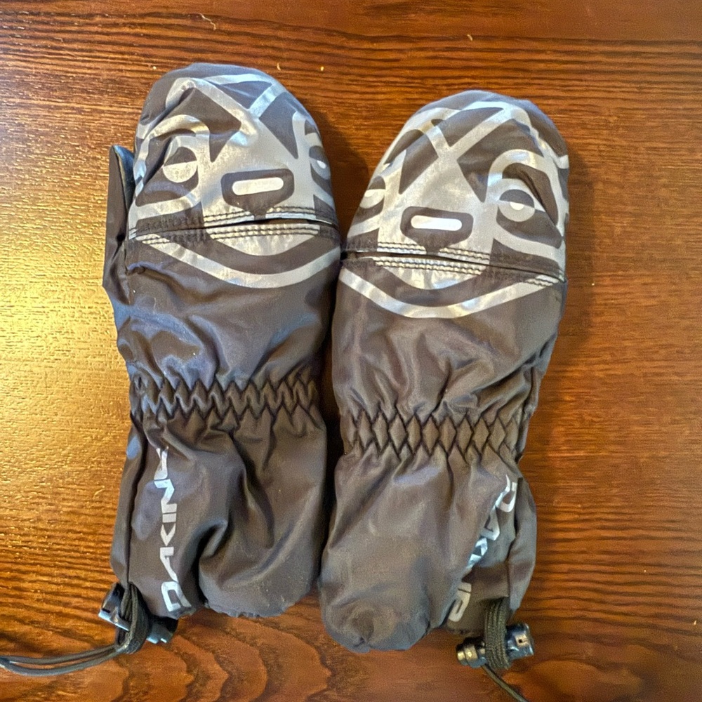Dakine Black and Gray Toddler Mittens